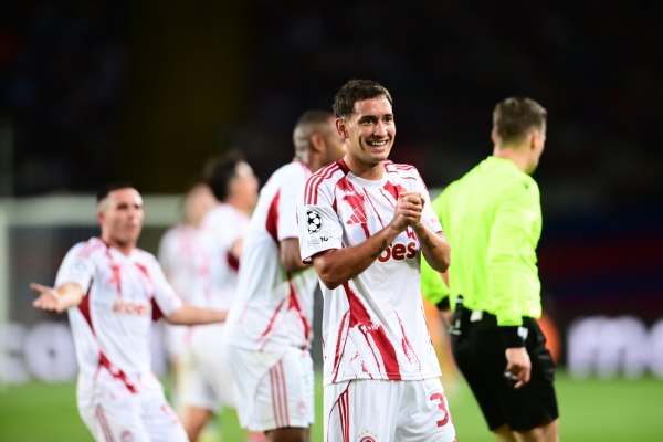 ESPN: «Αλλάζει το πρωτόκολλο του VAR για τη 2η κίτρινη μετά την αδικία με τον Έσε»