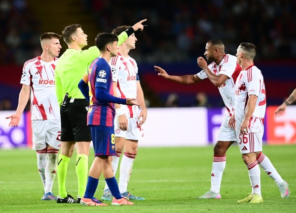 Μπαρτσελόνα – Ολυμπιακός 6-1: Ληστεία του Σνάιντερ στο 2-1 και μετά ολική επικράτηση των Μπλαουγκράνα (vids)