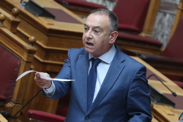 «Δεν υπάρχει αδειοδοτημένο εμβόλιο κατά της ευλογιάς» – Η απάντηση Κέλλα στη Βουλή