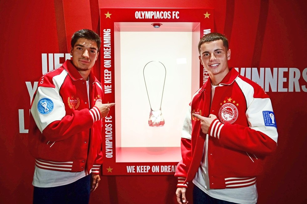 Μουζακίτης: «Αν είσαι Ολυμπιακός πρέπει να έρθεις στο μουσείο» (vid)