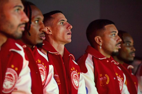 Ποντένσε: «Είναι πολύ συγκινητικό και όμορφο να σκέφτεσαι το παρελθόν» (vid)