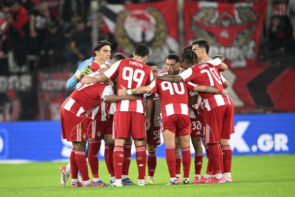 Ολυμπιακός – ΑΕΚ: Αποθεώθηκαν Τζολάκης και Ροντινέι