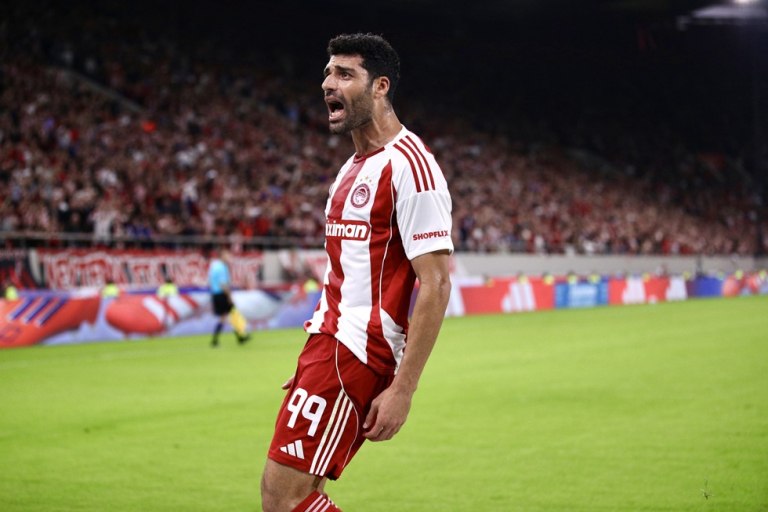 Η σέλφι του Ταρέμι μετά τη νίκη του Ολυμπιακού κόντρα στην ΑΕΚ