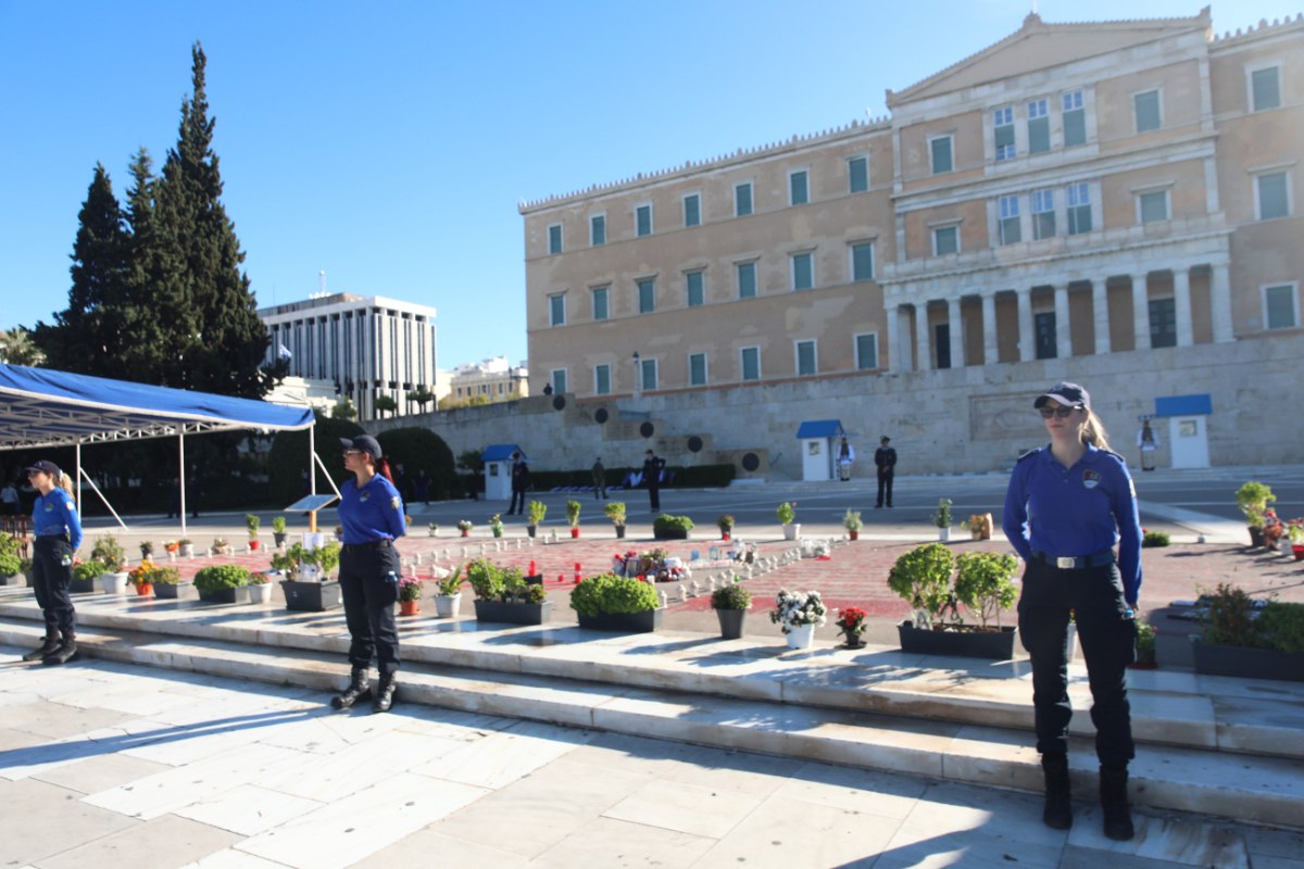 Μαθητική παρέλαση 28η Οκτωβρίου: Crash test για την ΕΛ.ΑΣ. ο νέος νόμος για το μνημείο του Αγνώστου Στρατιώτη