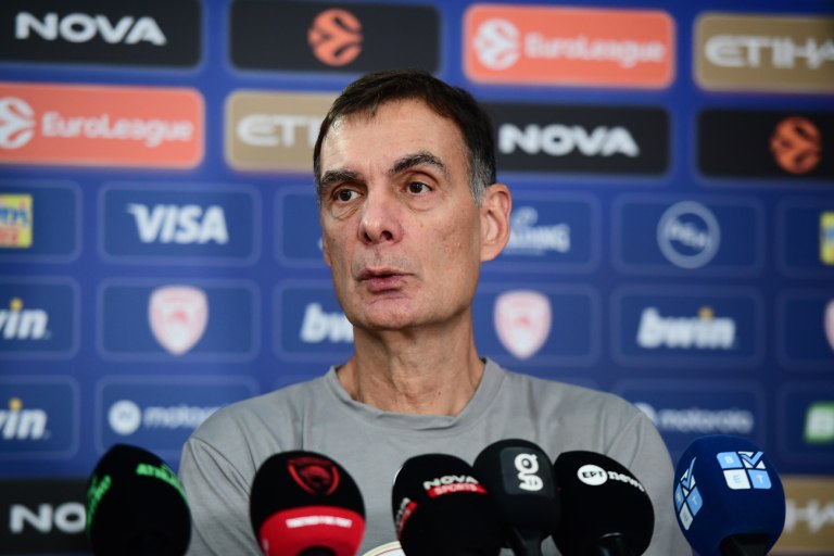 Μπαρτζώκας: «Έξω μας θεωρούν πρώτο φαβορί και εδώ πιέζει όλος ο κόσμος για μεταγραφές»