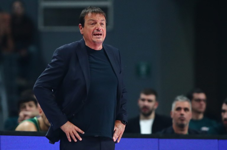 Αταμάν για τον τραυματισμό του Χολμς: «Μου είπαν ότι θα μείνει εκτός για ένα μήνα»