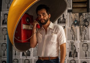 «Ελπίζω να πάει στη φυλακή» – Ο βραβευμένος στις Κάννες Βραζιλιάνος σκηνοθέτης για τον Μπολσονάρο και την πολιτική αμνησία