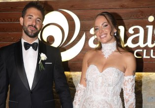 Γιώργος Λιβάνης και Ανδρομάχη ενώθηκαν με τα δεσμά του γάμου και βάφτισαν τον γιο τους σε μια διπλή τελετή