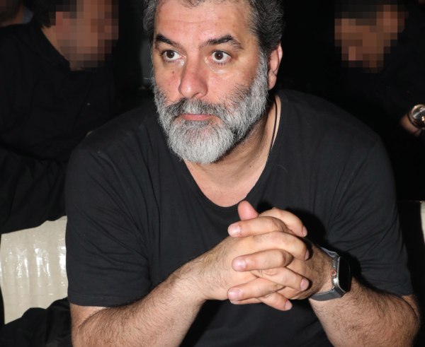 Βασίλης Μπισμπίκης: Επισκέφθηκε τον απεργό πείνας Πάνο Ρούτσι στο Σύνταγμα