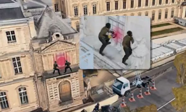 Λούβρο: Η γραφική αναπαράσταση για την κλοπή του αιώνα – Ο φόβος για τη μοίρα των κοσμημάτων