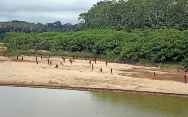 Αυτόχθονες ιθαγενείς: Οι μισές από τις 197 φυλές στον κόσμο κινδυνεύουν με εξαφάνιση