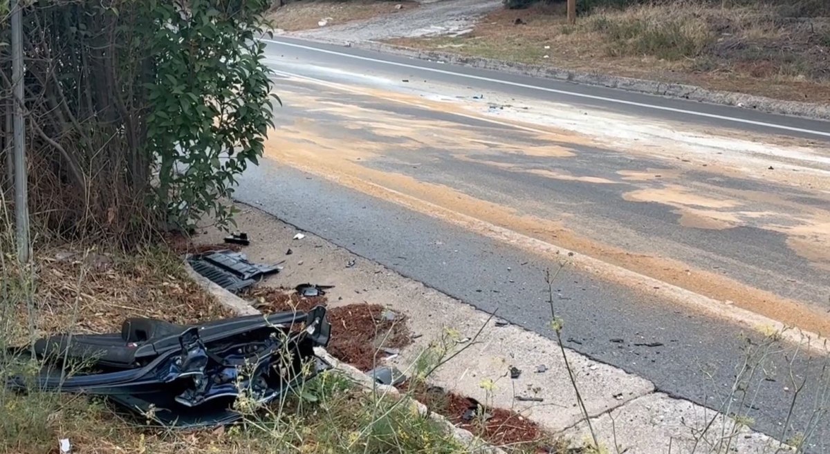 Αφίδνες: Πώς έγινε το τροχαίο με τους δύο νεκρούς – Στο νοσοκομείο οι 4 τραυματίες