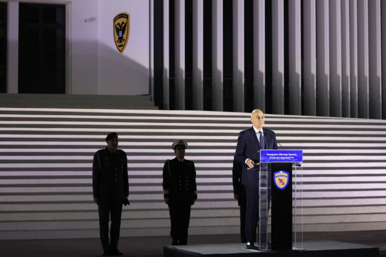 Διαγωνισμό για την ανάδειξη του μνημείου του Αγνώστου Στρατιώτη ανακοίνωσε ο Δένδιας