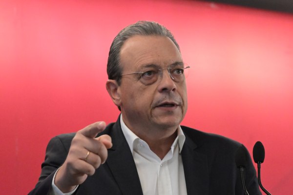 Φάμελλος στην ΚΕ του ΣΥΡΙΖΑ: Να υπάρξει συνεργασία με τις υπόλοιπες πολιτικές δυνάμεις και να γίνει πράξη η πολιτική αλλαγή