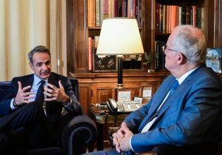 Ο Τασούλας «μαζεύει» Μητσοτάκη για τον Άγνωστο Στρατιώτη – Ο διάλογος του πρωθυπουργού με τον ΠτΔ