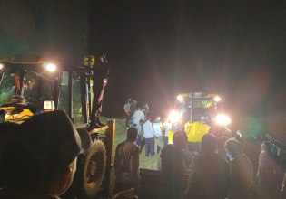 Iνδία: Τουλάχιστον 18 νεκροί εξαιτίας κατολίσθησης που παρέσυρε λεωφορείο