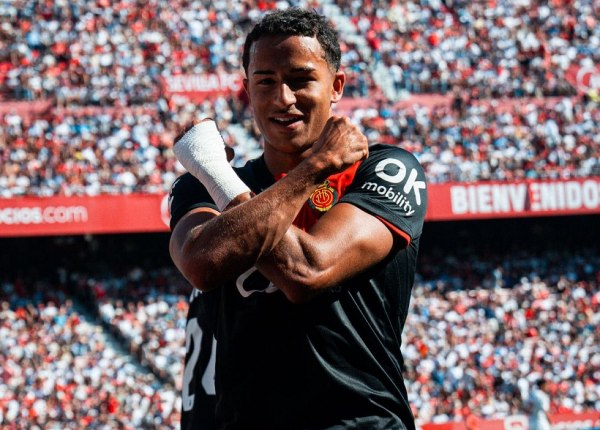 Ψυχρολουσία για τον Αλμέιδα, εντός έδρας ήττα της Σεβίλης από τη Μαγιόρκα (3-1)