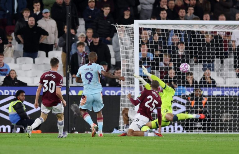 Γουέστ Χαμ – Μπρέντφορντ 0-2: Τη «βύθισε» ακόμα περισσότερο