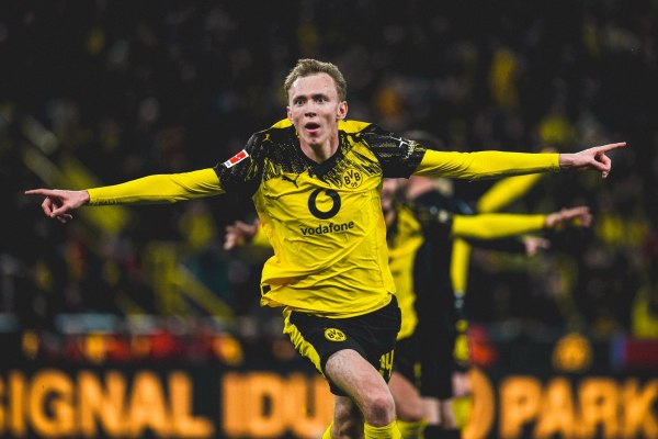 Ντόρτμουντ – Κολωνία 1-0: «Λύτρωση» στο 90+6′ με Μπάιερ