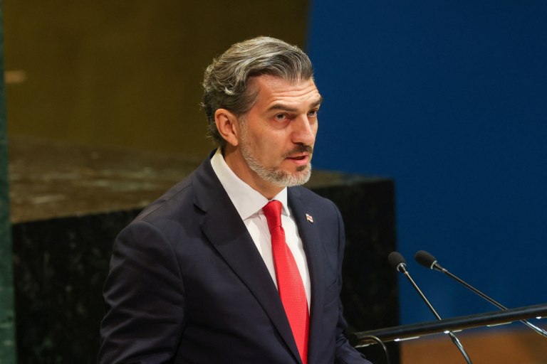 «Η Δύση μας πιέζει σε πόλεμο με τη Ρωσία»