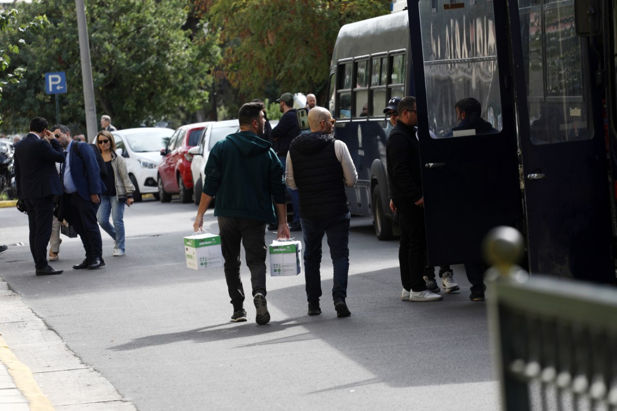 Σκάνδαλο ΟΠΕΚΕΠΕ: 13 κατηγορούμενοι προφυλακίστηκαν μετά τις απολογίες τους
