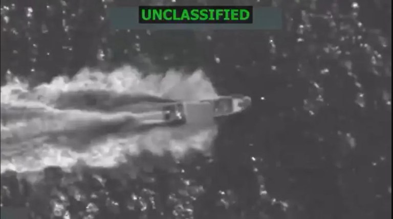 ΗΠΑ:  Τρεις νεκροί μετά από επίθεση σε πλοίο στον Ειρηνικό – Κλιμακώνει ο Τραμπ με Βολιβία και Κολομβία