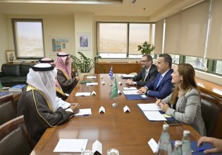 Παπασταύρου: Διαρκής αναβάθμιση των διμερών στρατηγικών σχέσεων Ελλάδας και Σαουδικής Αραβίας στην ενέργεια