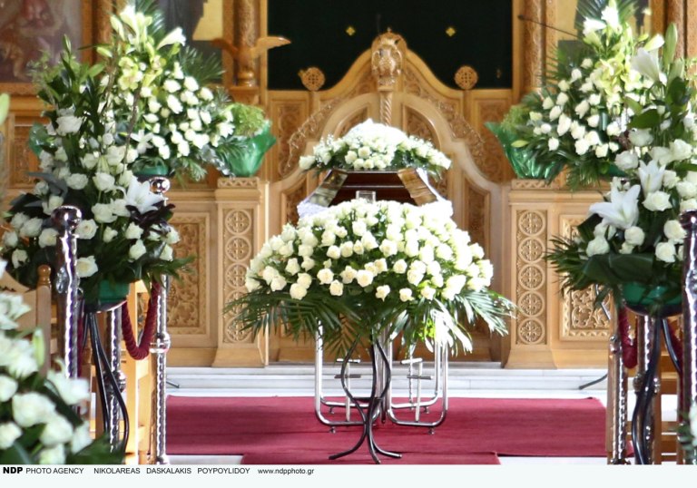 Άλκης Γιαννακάς: Συγκίνηση στο τελευταίο αντίο για τον ηθοποιό