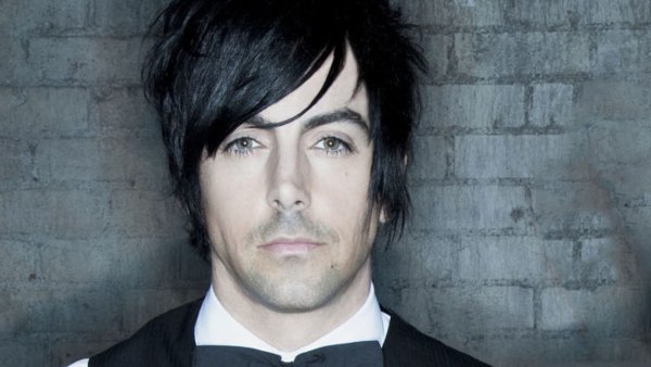 Ίαν Γουάτκινς: Νεκρός από επίθεση με μαχαίρι ο παιδόφιλος ροκ σταρ των Lostprophets