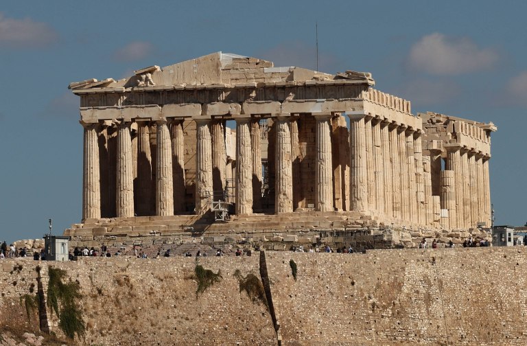 Ακρόπολη: Αφαιρέθηκαν οι σκαλωσιές 15 χρόνια μετά την τοποθέτησή τους