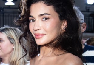 «Από τότε που γεννήθηκα ήθελα να γίνω ποπ σταρ» – Το γυρίζει στη μουσική η Κάιλι Τζένερ;