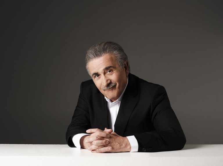 Ο Λάκης Λαζόπουλος επιστρέφει δυναμικά στο MEGA