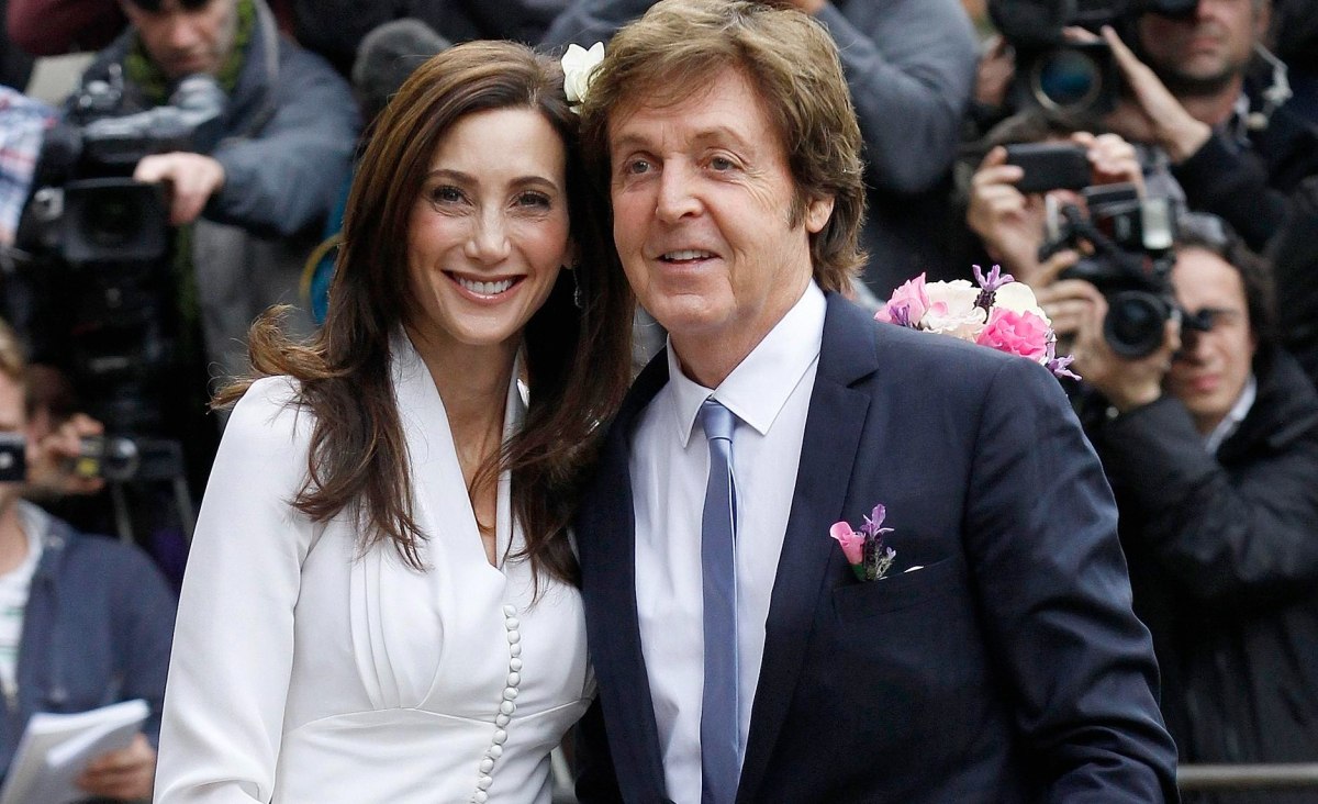 Ο Πολ ΜακΚάρτνεϊ γιορτάζει την 14η επέτειο του γάμου του με την «υπέροχη σύζυγό» του Νάνσι Σέβελ