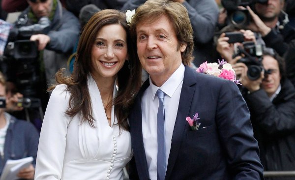 Ο Πολ ΜακΚάρτνεϊ γιορτάζει την 14η επέτειο του γάμου του με την «υπέροχη σύζυγό» του Νάνσι Σέβελ