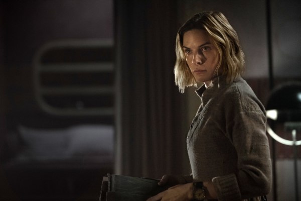 Η Ρεμπέκα Φέργκιουσον θυμάται τον «ηλίθιο» συμπρωταγωνιστή της, με τον οποίο «όσοι δούλεψαν πέρασαν χάλια»