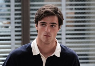 Ο Τζέικομπ Ελόρντι μας προϊδεάζει για το τι θα δούμε στην τρίτη σεζόν του Euphoria – «Απίστευτα απελευθερωτικό»