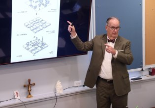 Κολλημένος στο παρελθόν ο αρχιτέκτονας της αίθουσας χορού του Τραμπ