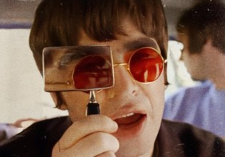 Οι χειρόγραφοι στίχοι του Don’t Look Back in Anger των Oasis πουλήθηκαν πέντε φορές πάνω από την αρχική τιμή τους