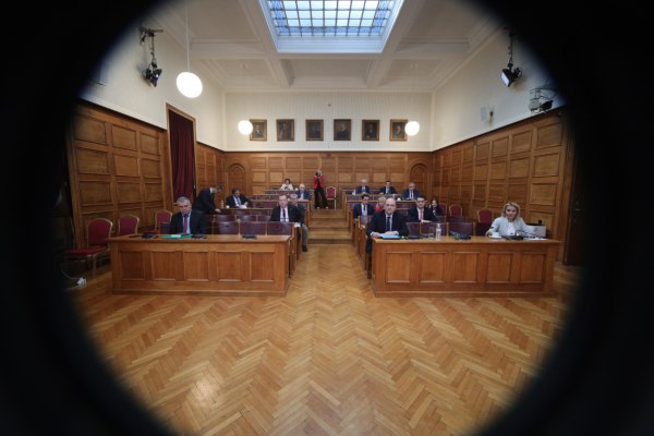 Δεν βλέπει σκάνδαλο ΟΠΕΚΕΠΕ ο εισηγητής της ΝΔ – «Ποια είναι η Κοβέσι;»