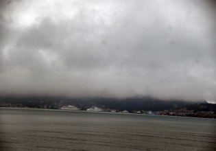 Καιρός: Βροχές και καταιγίδες στις περισσότερες περιοχές – Προσοχή σε Κυκλάδες και Ανατολικό Αιγαίο