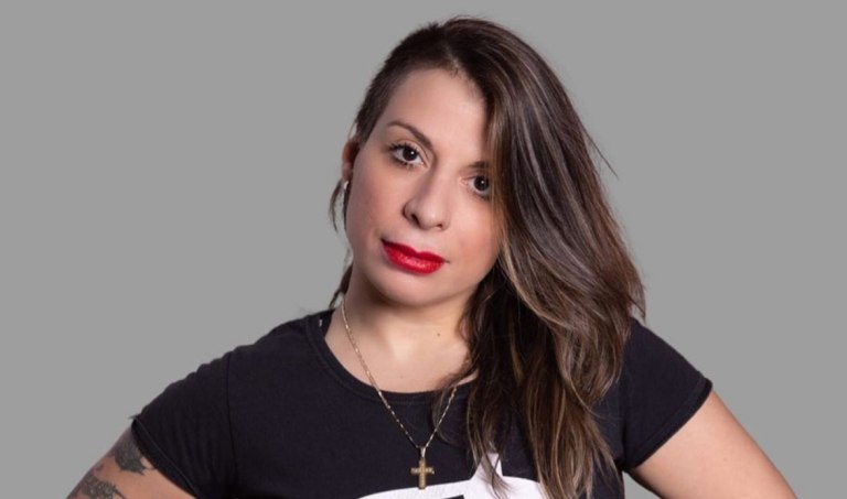 Ανατριχιαστική αποκάλυψη από την Πένυ Σκάρου: «Έπεσα θύμα βιασμού και έμεινα έγκυος»