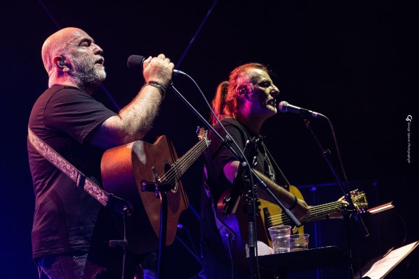 «Για τις παλιές αγάπες»: Οι Πυξ Λαξ συναντούν τους Ζουγανέλη – Σταρόβα