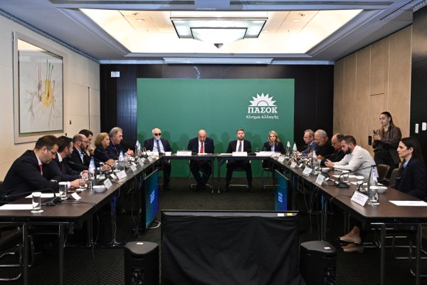 Ανδρουλάκης για την ακρίβεια: Τα μέτρα της κυβέρνησης απέτυχαν – Πάρτι κερδοσκοπίας εις βάρος των Ελλήνων