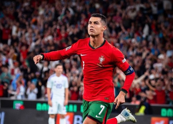 Κριστιάνο Ρονάλντο: «Περήφανος για το μοναδικό αυτό ρεκόρ, τα λέμε τον Νοέμβριο» (pic)