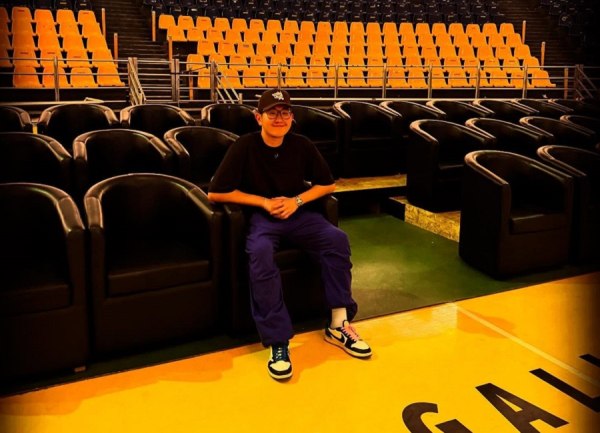 Στη Θεσσαλονίκη ο νέος μεγαλομέτοχος της ΚΑΕ Άρης Betsson Ρίτσαρντ Σιάο, για το παιχνίδι με το Αμβούργο (pic+vids)