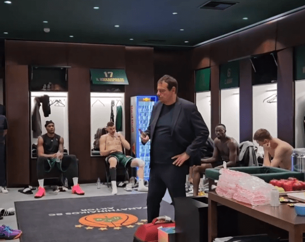 Η ομιλία του Αταμάν στα αποδυτήρια: «Είναι φυσιολογικό να μην είμαστε έτοιμοι ακόμα» (vid)