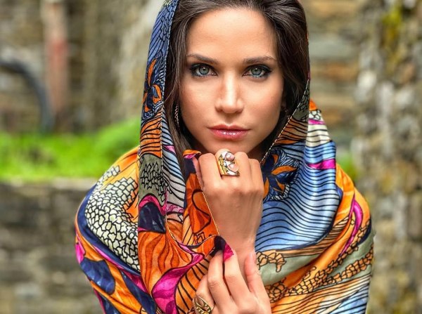 Κατερίνα Γερονικολού: Το θέατρο είναι το δεύτερο σπίτι μου και μια σχέση ζωντανή. Θέλω να παίζω κάθε χρόνο