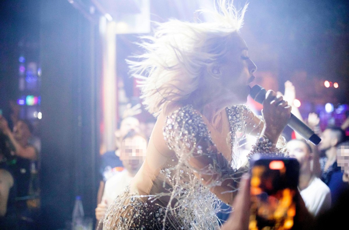 Καλομοίρα: «Είναι σημαντικό να λες στα κορίτσια την αλήθεια – αν είσαι με τα παιδιά, χάνεις λίγο την καριέρα»