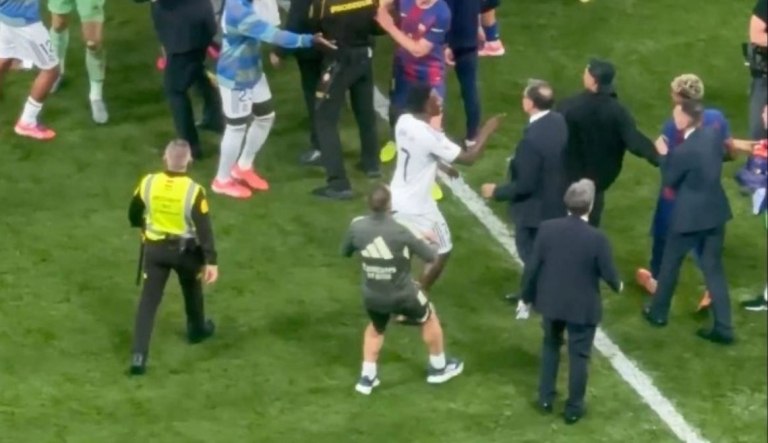 Το τρίτο… μέρος του Clasico: Ο Βινίσιους, το «μην με αγγίζεις κλαψιάρη» και τα «καρφιά» για Γιαμάλ (vids, pics)