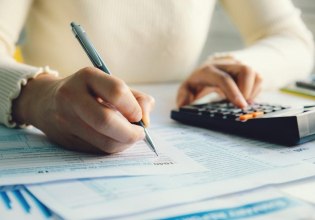 ΑΑΔΕ: Αυξάνονται οι προσυμπληρωμένες φορολογικές δηλώσεις για το 2026 – Οι νέες παρεμβάσεις